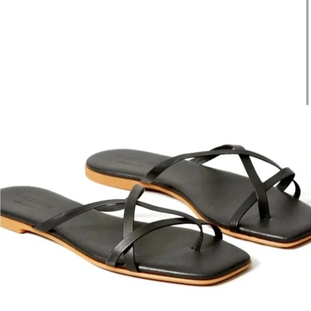 Everlane Black Strappy Square-Toe Sandals - Picture 3 of 8